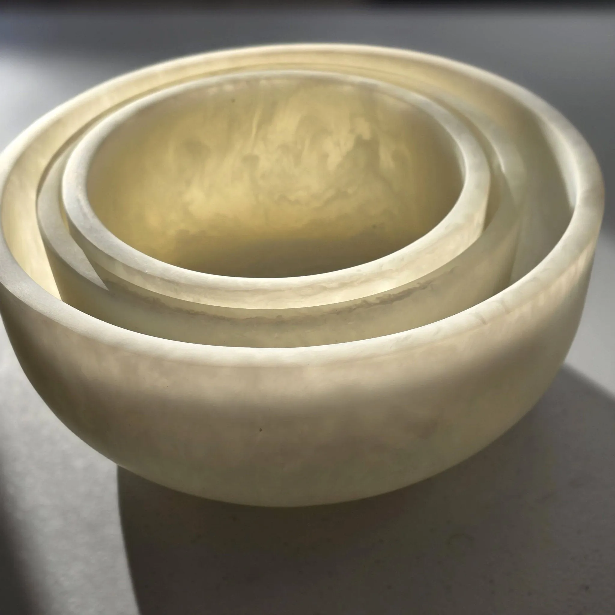 Serving Bowls Seta - Hand-poured Resin: White
